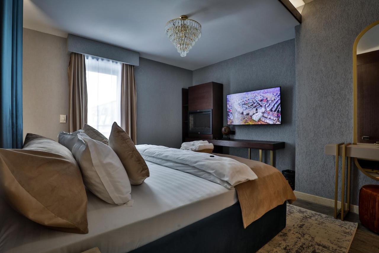Elexus Apartments ポイアナ・ブラショフ エクステリア 写真