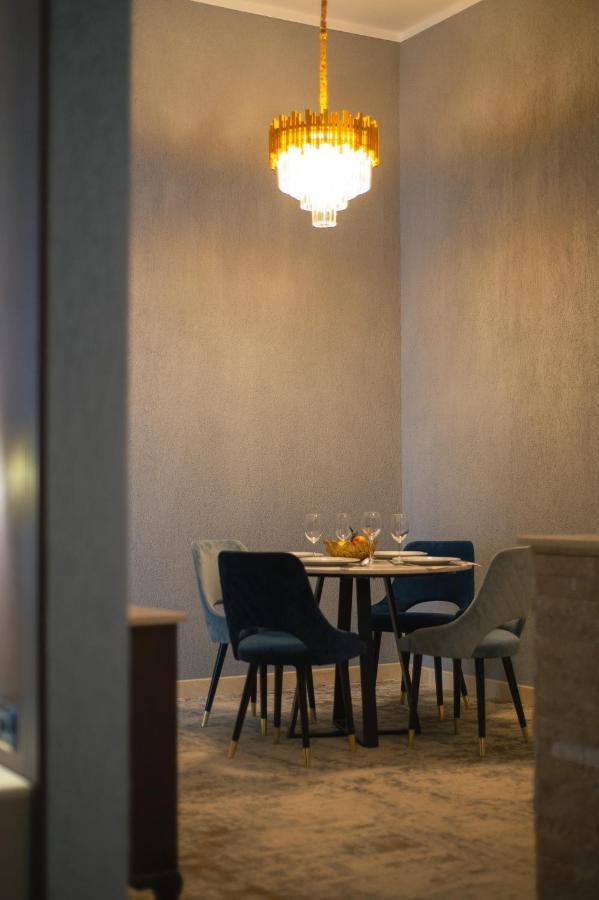 Elexus Apartments ポイアナ・ブラショフ エクステリア 写真
