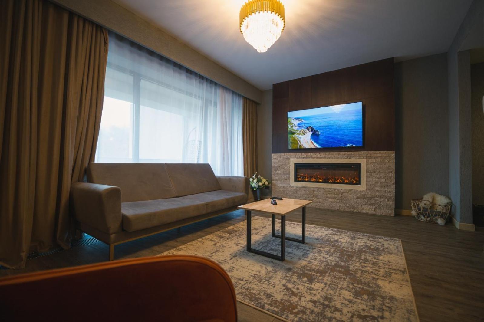 Elexus Apartments ポイアナ・ブラショフ エクステリア 写真